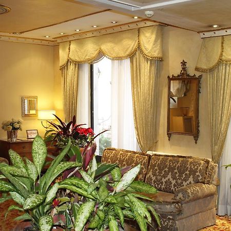 Hotel Sistina Рим Екстер'єр фото