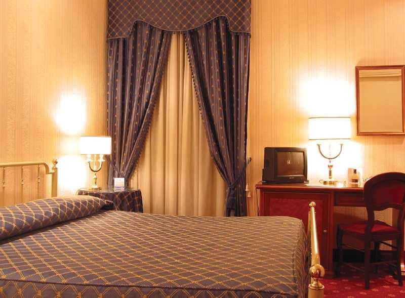 Hotel Sistina Рим Номер фото
