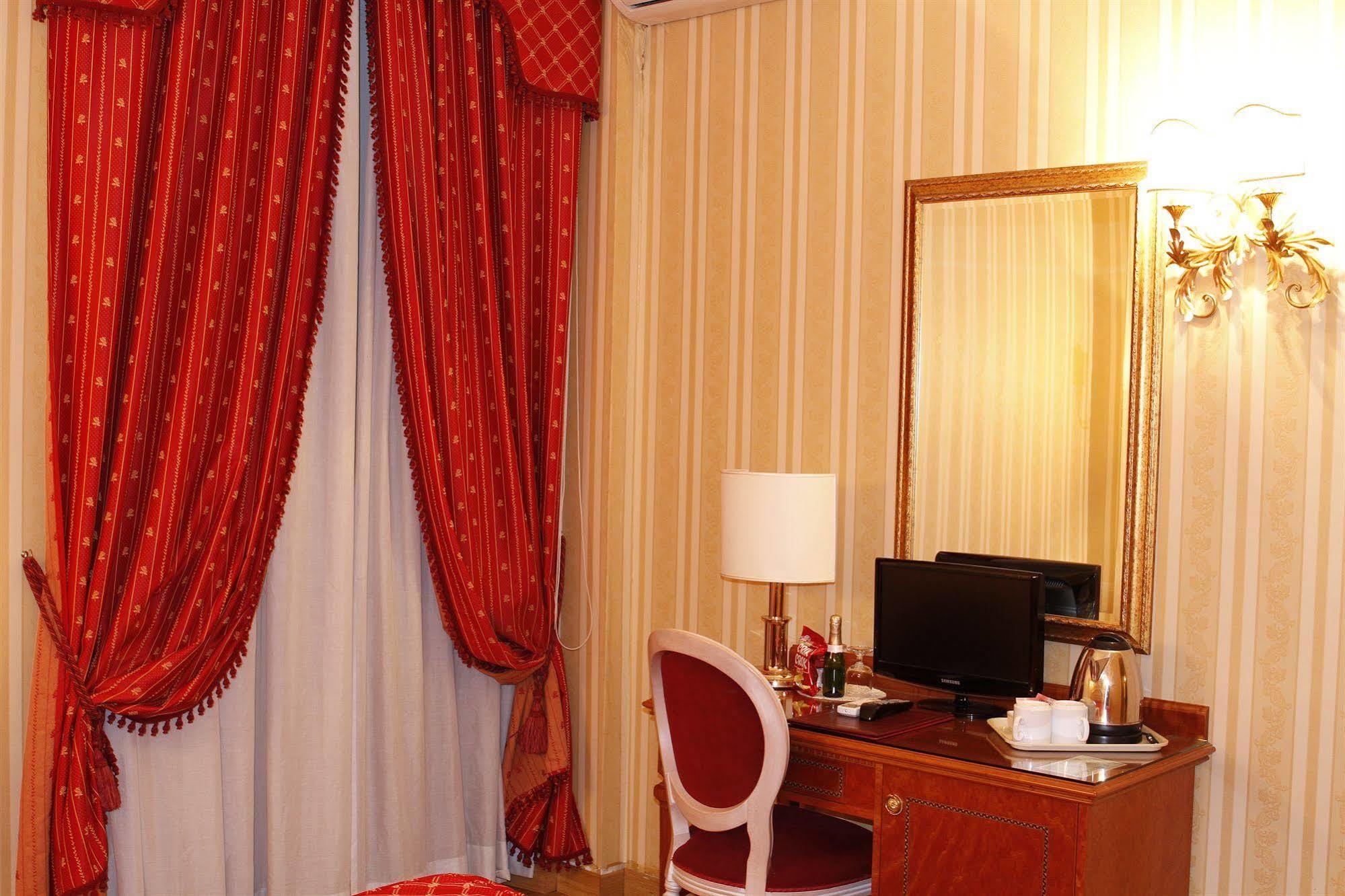 Hotel Sistina Рим Екстер'єр фото
